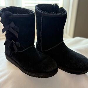 Koolaburra Black Suede Boots with Bows 8